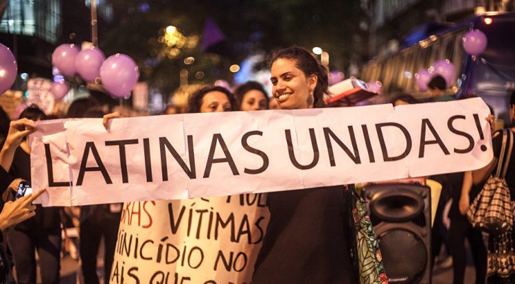 América Latina Roxa: Feminismo em Movimento