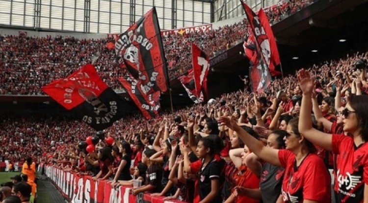 Lugar de mulher é na arquibancada: a presença feminina no futebol