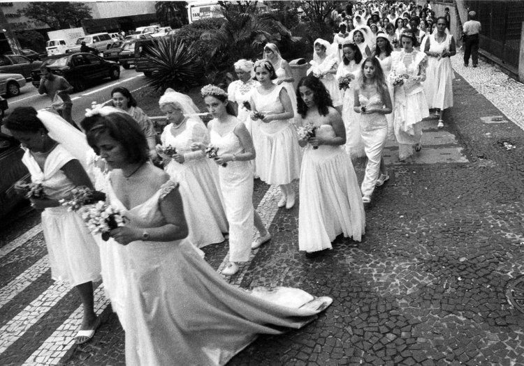 Visita ao Museu de Arte Contemporânea da USP: verbete sobre a obra 5664 Mulheres