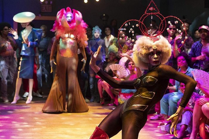 O papel da série Pose na retomada de atenção dos jovens LGBTQIAP+ para IST’s na atualidade